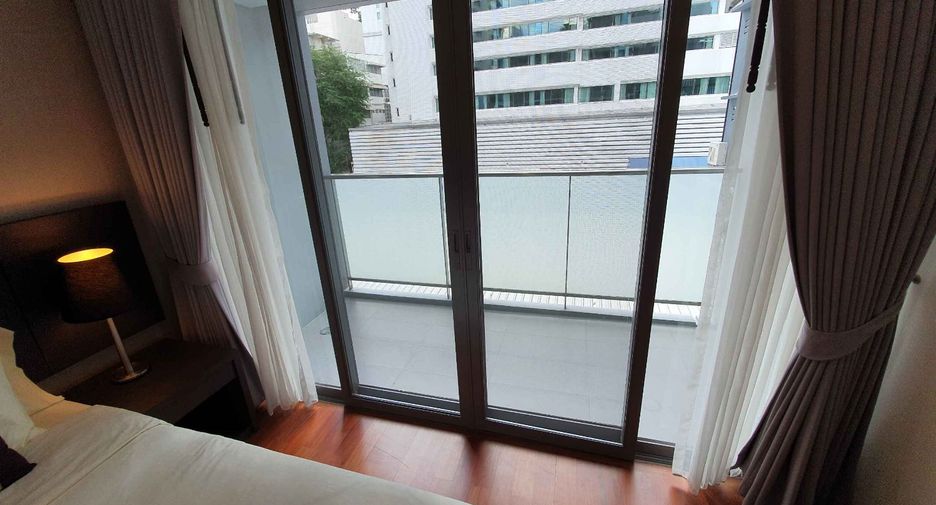For rent 2 bedrooms apartment in Khlong Toei, Bangkok