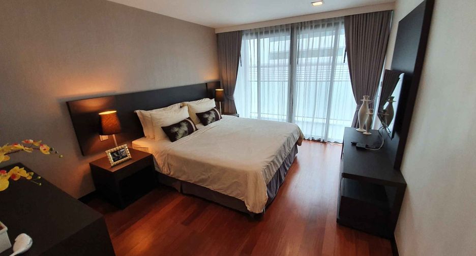 For rent 2 bedrooms apartment in Khlong Toei, Bangkok