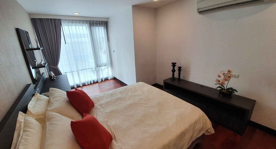 For rent 2 bedrooms apartment in Khlong Toei, Bangkok