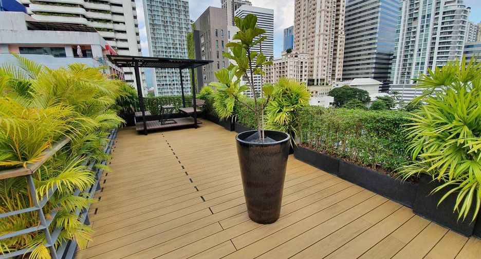 For rent 2 bedrooms apartment in Khlong Toei, Bangkok