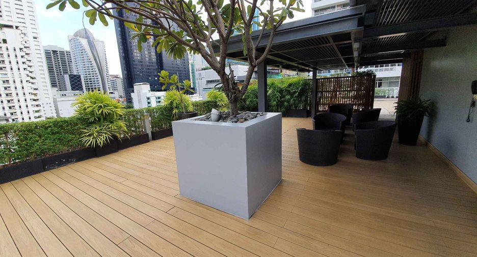 For rent 2 bedrooms apartment in Khlong Toei, Bangkok
