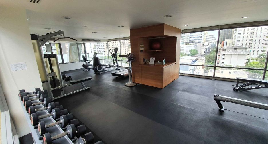 For rent 2 bedrooms apartment in Khlong Toei, Bangkok