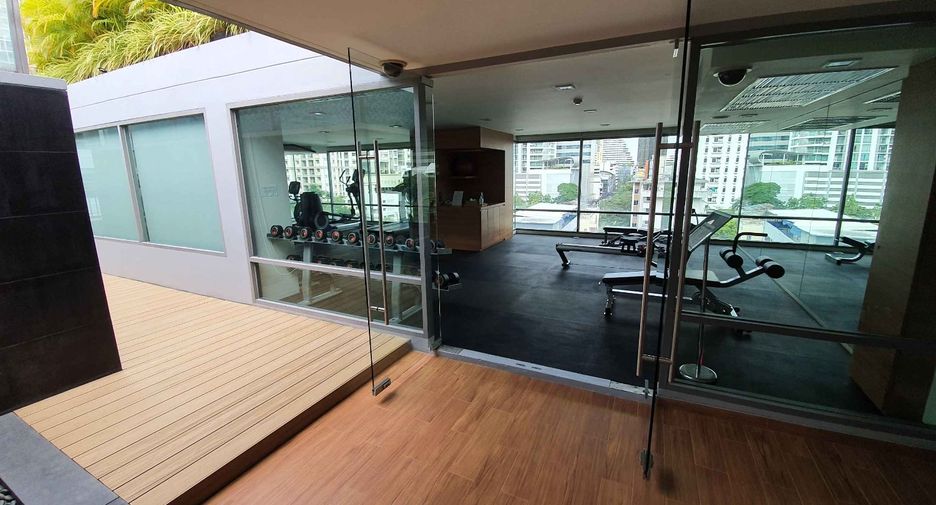 For rent 2 bedrooms apartment in Khlong Toei, Bangkok