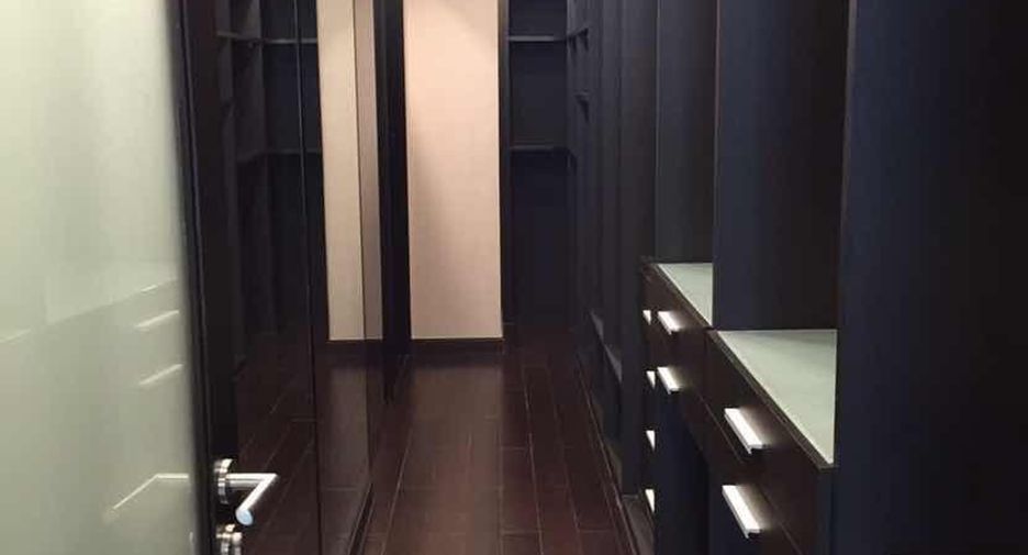 ขาย 3 ห้องนอน คอนโด ใน คลองเตย, กรุงเทพฯ