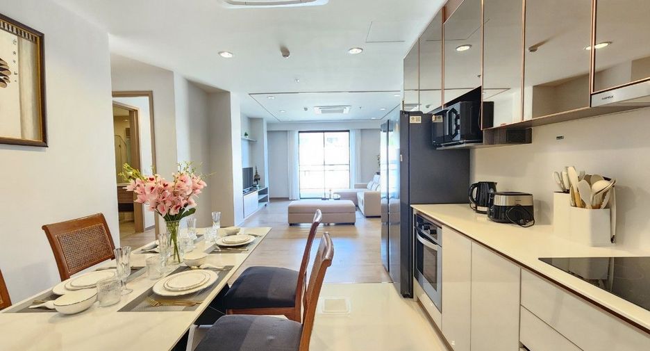 For rent 2 bedrooms apartment in Sathon, Bangkok