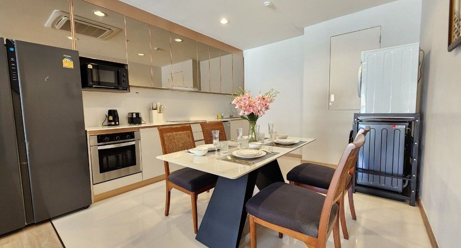 For rent 2 bedrooms apartment in Sathon, Bangkok