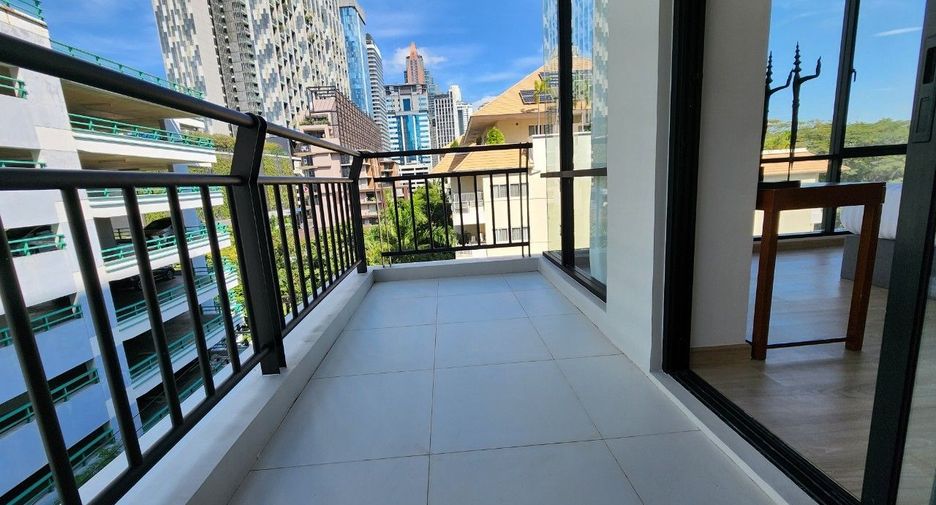 For rent 2 bedrooms apartment in Sathon, Bangkok