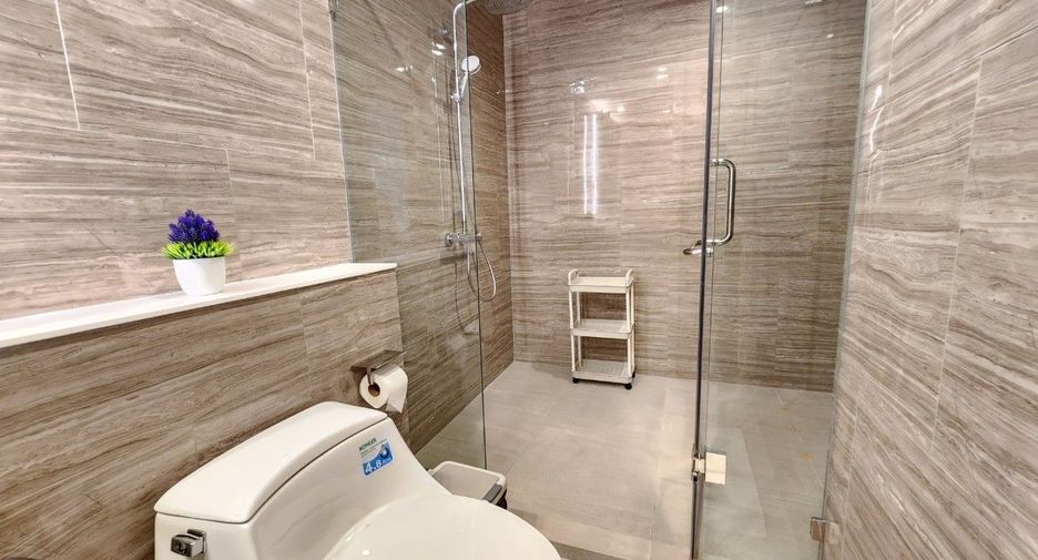 For rent 2 bedrooms apartment in Sathon, Bangkok