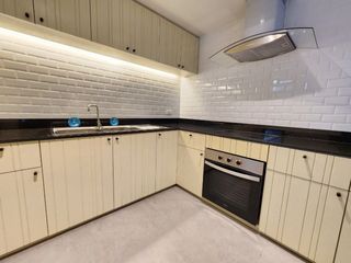 Apartamento en alquiler de 3 habitaciones en Khlong Toei, Bangkok