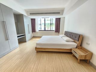 Apartamento en alquiler de 2 habitaciones en Khlong Toei, Bangkok