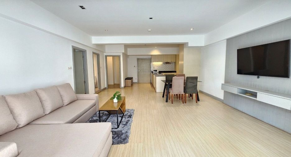 For rent 2 bedrooms apartment in Khlong Toei, Bangkok