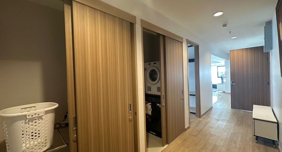 For rent 3 bedrooms apartment in Sathon, Bangkok