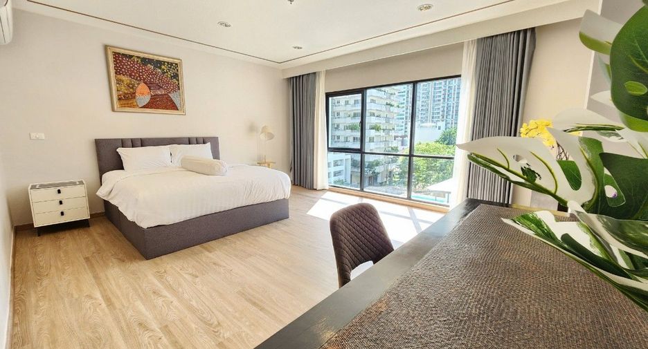 For rent 3 bedrooms apartment in Sathon, Bangkok