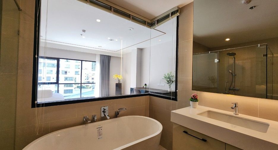 For rent 3 bedrooms apartment in Sathon, Bangkok