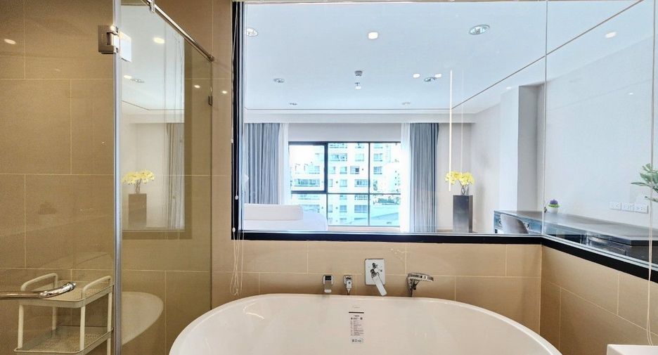 For rent 3 bedrooms apartment in Sathon, Bangkok