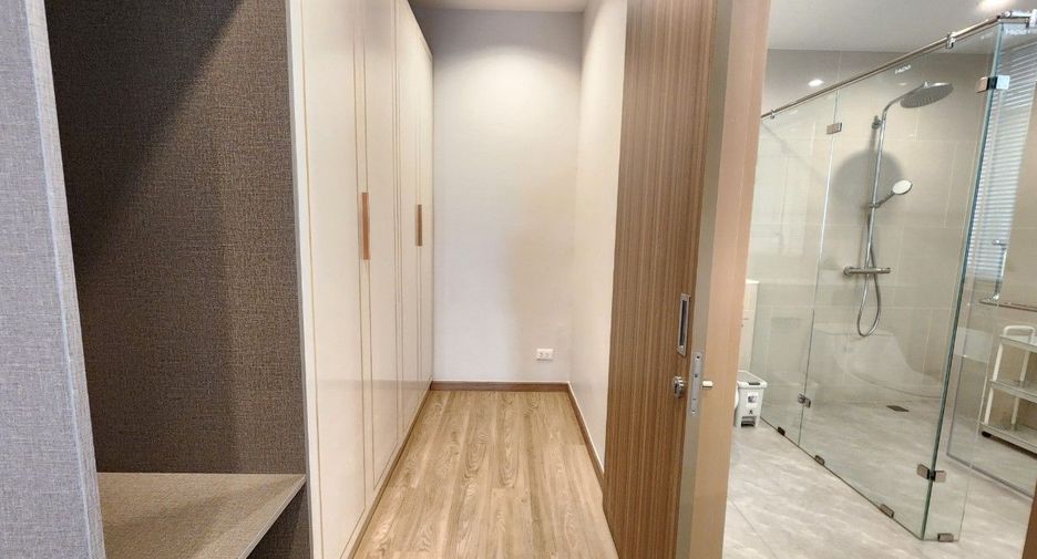 For rent 3 bedrooms apartment in Sathon, Bangkok