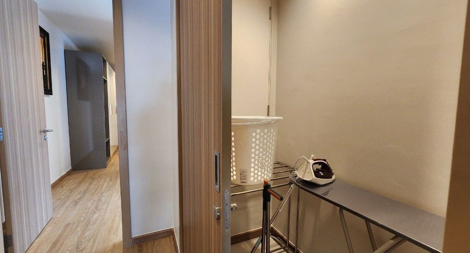 For rent 3 bedrooms apartment in Sathon, Bangkok