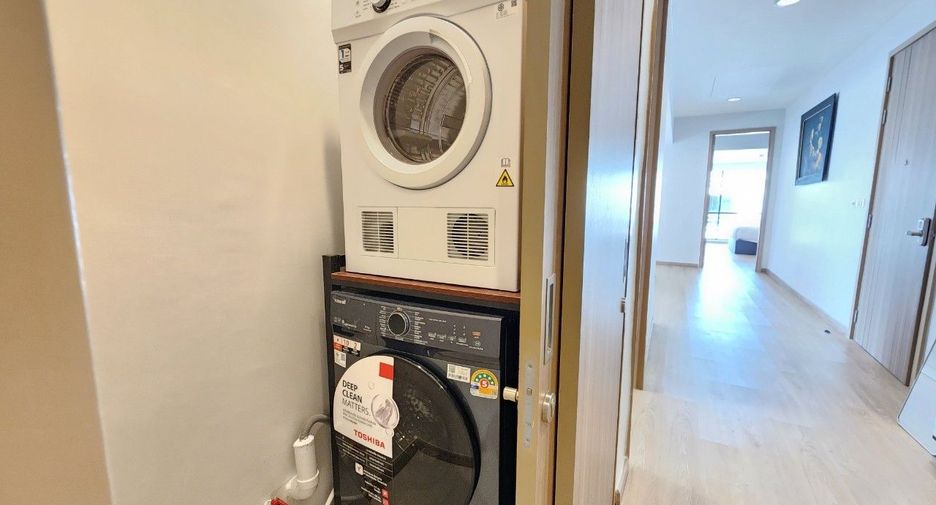 For rent 3 bedrooms apartment in Sathon, Bangkok