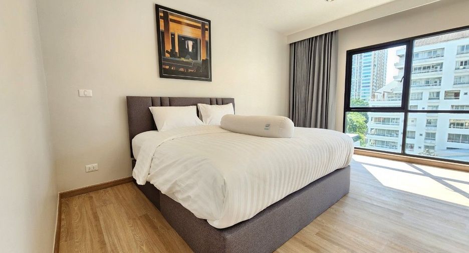 For rent 3 bedrooms apartment in Sathon, Bangkok