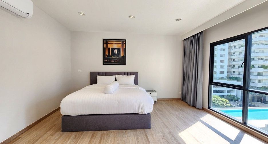 For rent 3 bedrooms apartment in Sathon, Bangkok