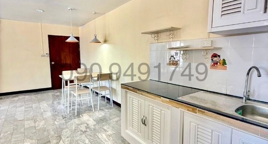 For rent 2 bedrooms condo in Bang Kapi, Bangkok