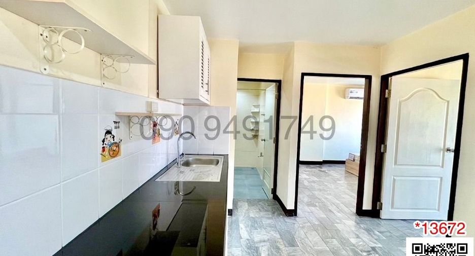 For rent 2 bedrooms condo in Bang Kapi, Bangkok