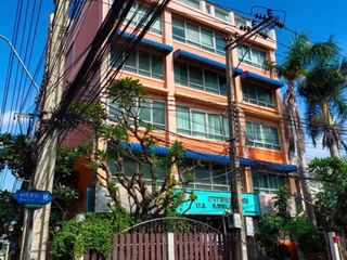 For rent and for sale 2 bed office in Huai Khwang, Bangkok
