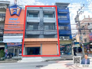For sale 3 bed retail Space in Mueang Samut Prakan, Samut Prakan