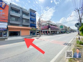 For sale 3 bed retail Space in Mueang Samut Prakan, Samut Prakan