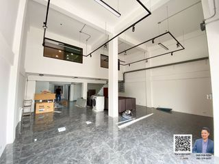 For sale 3 bed retail Space in Mueang Samut Prakan, Samut Prakan