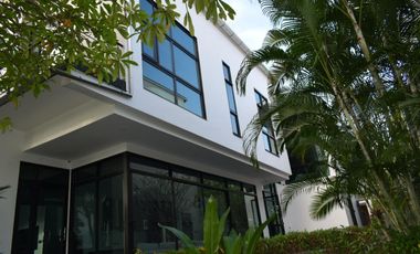 Villa zum Kauf mit 3 Zimmer in Thalang, Phuket
