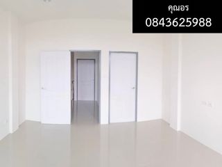 Gewerbefläche zum Kauf mit 2 Zimmer in Si Racha, Chonburi