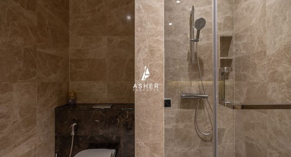 For rent and for sale 2 bedrooms condo in Pathum Wan, Bangkok