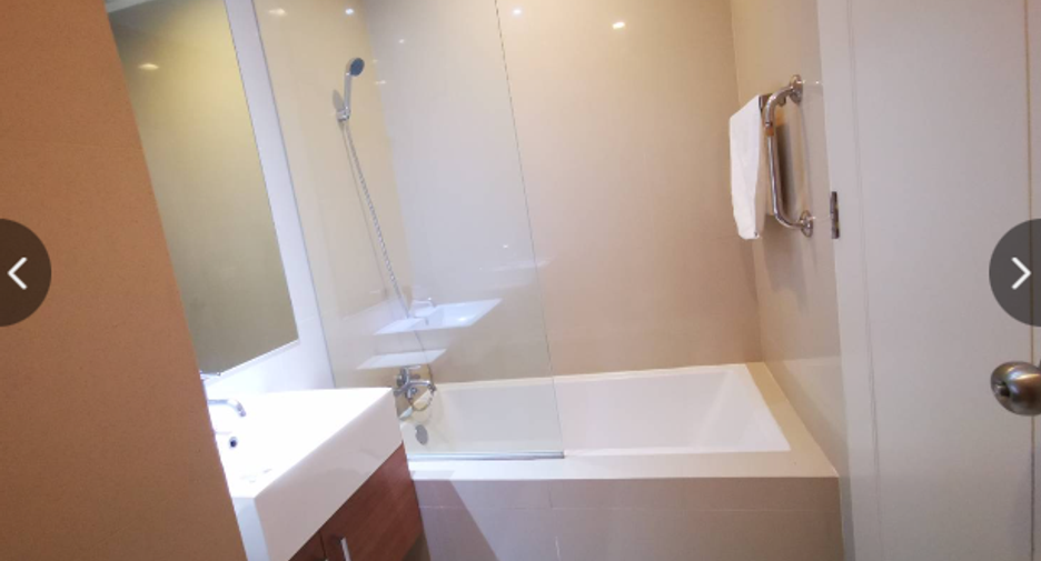 For rent 4 bedrooms condo in Khlong Toei, Bangkok