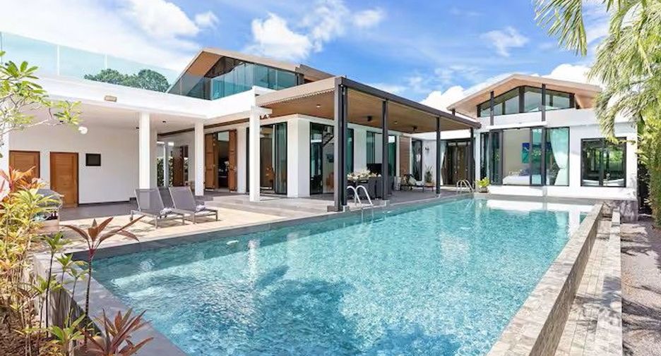 For sale 4 bedrooms villa in Mueang Phuket, Phuket
