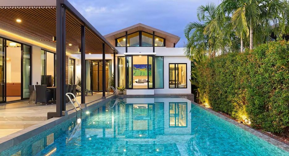For sale 4 bedrooms villa in Mueang Phuket, Phuket