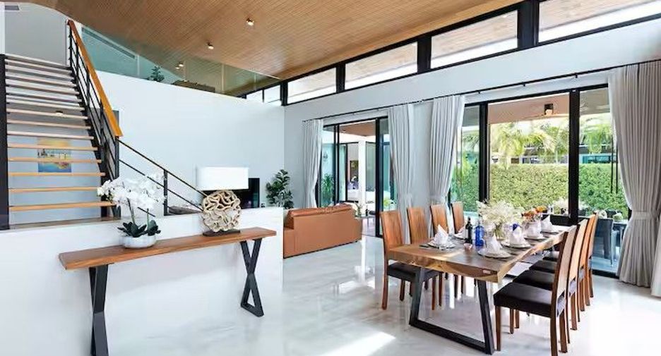 For sale 4 bedrooms villa in Mueang Phuket, Phuket