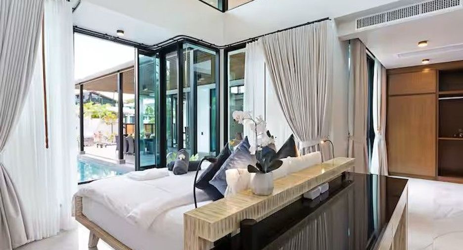 For sale 4 bedrooms villa in Mueang Phuket, Phuket