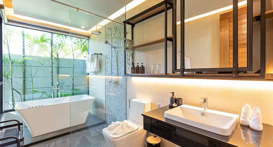 For sale 4 bedrooms villa in Mueang Phuket, Phuket