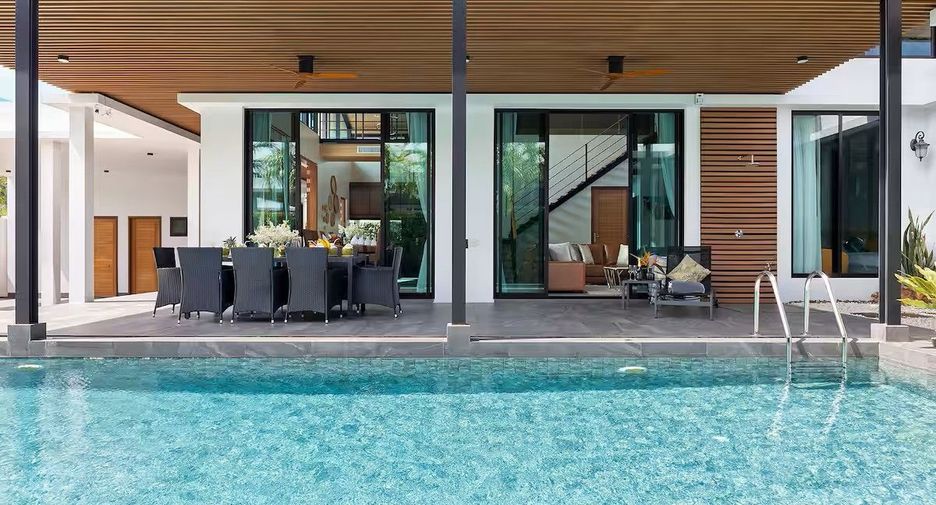For sale 4 bedrooms villa in Mueang Phuket, Phuket