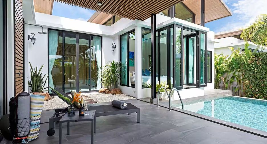 For sale 4 bedrooms villa in Mueang Phuket, Phuket