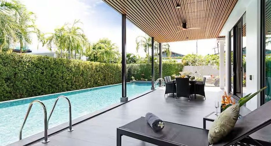 For sale 4 bedrooms villa in Mueang Phuket, Phuket