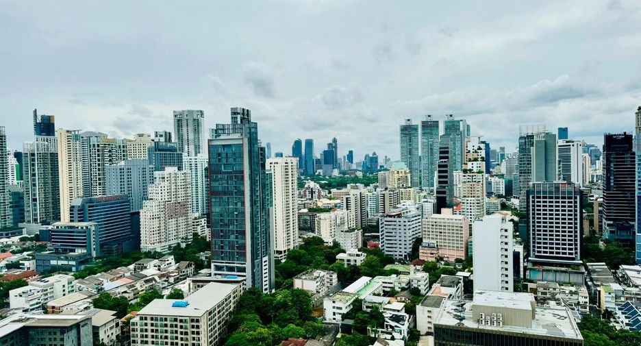 For rent 1 bed condo in Khlong Toei, Bangkok
