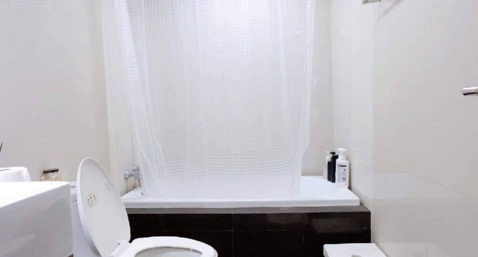For sale 1 Beds condo in Khlong Toei, Bangkok