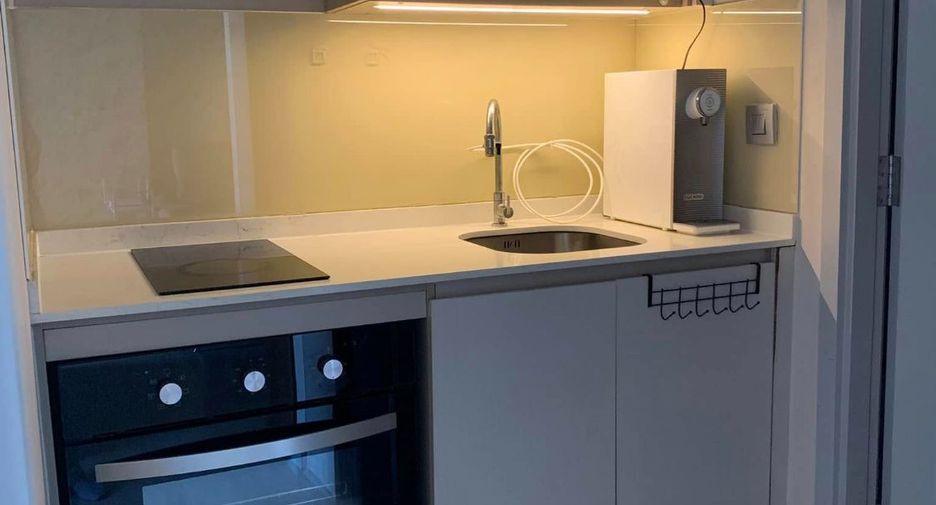 For rent 1 bed condo in Sathon, Bangkok