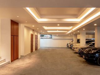 For rent そして for sale 12 Beds villa in Bang Kapi, Bangkok