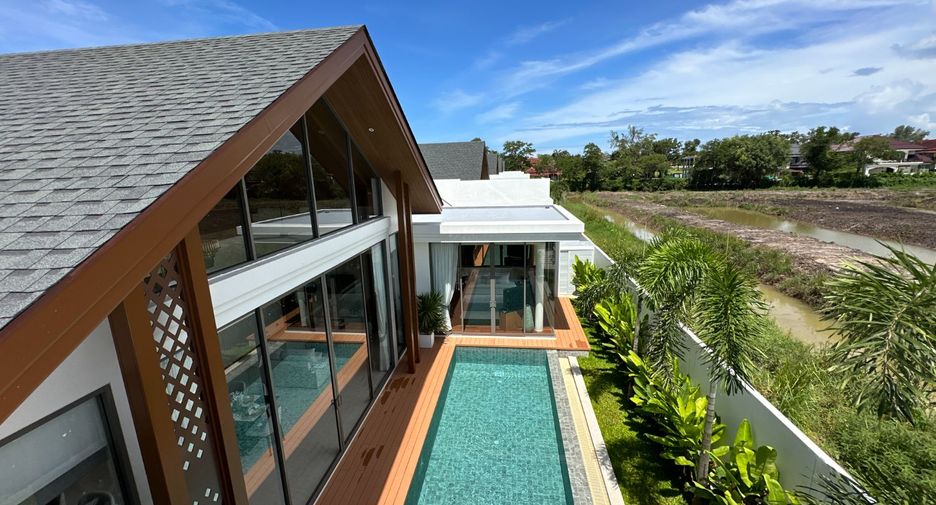 Villa en alquiler y en venta de 3 habitaciones en Thalang, Phuket
