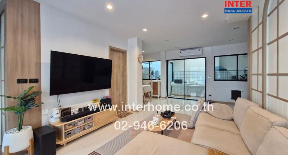 For sale 3 bed townhouse in Pak Kret, Nonthaburi