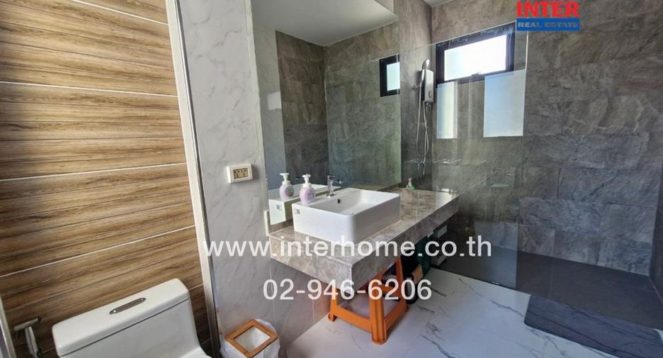 For sale 3 bed townhouse in Pak Kret, Nonthaburi