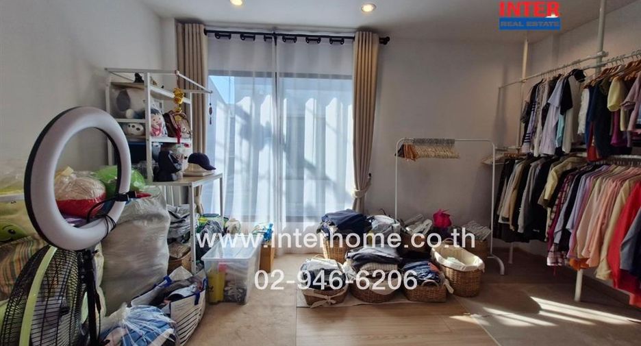 For sale 3 bed townhouse in Pak Kret, Nonthaburi